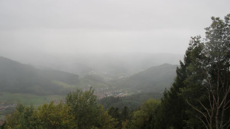 Dieses Bild zeigt eine Webcam-Aufnahme vom Achertal, aufgenommen am Dienstag, den 13.10.2026 um 17:40 Uhr. Die Temperatur betrug 12.2°C.