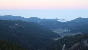 Dieses Bild zeigt eine Webcam-Aufnahme vom Achertal, aufgenommen am Donnerstag, den 26.02.2026 um 07:20 Uhr. Die Temperatur betrug 9°C.