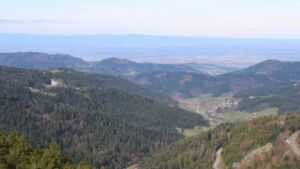 Dieses Bild zeigt eine Webcam-Aufnahme vom Achertal, aufgenommen am Sonntag, den 05.04.2026 um 09:40 Uhr. Die Temperatur betrug 10.8°C.