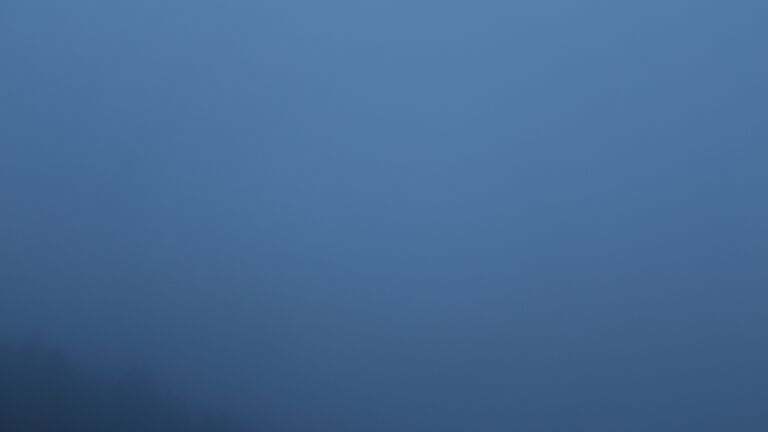 Dieses Bild zeigt eine Webcam-Aufnahme vom Achertal, aufgenommen am Montag, den 08.12.2025 um 17:00 Uhr. Die Temperatur betrug 8°C.