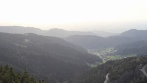 Dieses Bild zeigt eine Webcam-Aufnahme vom Achertal, aufgenommen am Montag, den 06.04.2026 um 18:50 Uhr. Die Temperatur betrug 11.2°C.