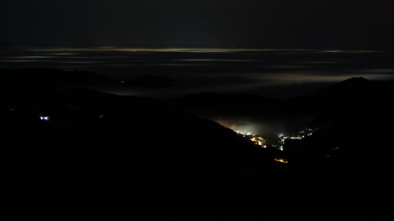 Dieses Bild zeigt eine Webcam-Aufnahme vom Achertal, aufgenommen am Dienstag, den 20.01.2026 um 00:10 Uhr. Die Temperatur betrug 7.2°C.