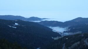 Dieses Bild zeigt eine Webcam-Aufnahme vom Achertal, aufgenommen am Donnerstag, den 22.01.2026 um 07:40 Uhr. Die Temperatur betrug 4.9°C.