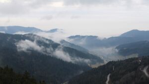 Dieses Bild zeigt eine Webcam-Aufnahme vom Achertal, aufgenommen am Dienstag, den 03.02.2026 um 12:40 Uhr. Die Temperatur betrug 2.1°C.