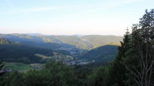 Dieses Bild zeigt eine Webcam-Aufnahme vom Achertal, aufgenommen am Donnerstag, den 18.06.2026 um 06:20 Uhr. Die Temperatur betrug 21.6°C.