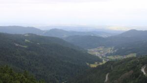 Dieses Bild zeigt eine Webcam-Aufnahme vom Achertal, aufgenommen am Mittwoch, den 16.07.2025 um 09:50 Uhr. Die Temperatur betrug 11.3°C.