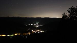 Dieses Bild zeigt eine Webcam-Aufnahme vom Achertal, aufgenommen am Samstag, den 19.09.2026 um 02:00 Uhr. Die Temperatur betrug 11.5°C.