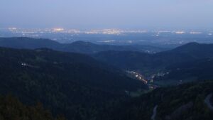 Dieses Bild zeigt eine Webcam-Aufnahme vom Achertal, aufgenommen am Mittwoch, den 29.04.2026 um 05:30 Uhr. Die Temperatur betrug 6.2°C.