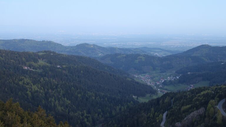 Dieses Bild zeigt eine Webcam-Aufnahme vom Achertal, aufgenommen am Samstag, den 25.04.2026 um 06:00 Uhr. Die Temperatur betrug 10.1°C.