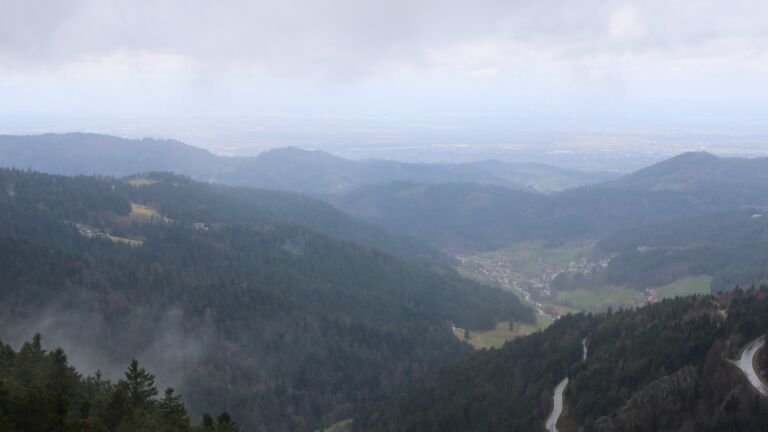 Dieses Bild zeigt eine Webcam-Aufnahme vom Achertal, aufgenommen am Mittwoch, den 11.03.2026 um 12:40 Uhr. Die Temperatur betrug 5.3°C.