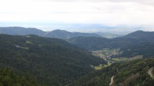 Dieses Bild zeigt eine Webcam-Aufnahme vom Achertal, aufgenommen am Montag, den 15.09.2025 um 12:50 Uhr. Die Temperatur betrug 13.8°C.
