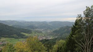 Dieses Bild zeigt eine Webcam-Aufnahme vom Achertal, aufgenommen am Montag, den 26.10.2026 um 16:20 Uhr. Die Temperatur betrug 8°C.
