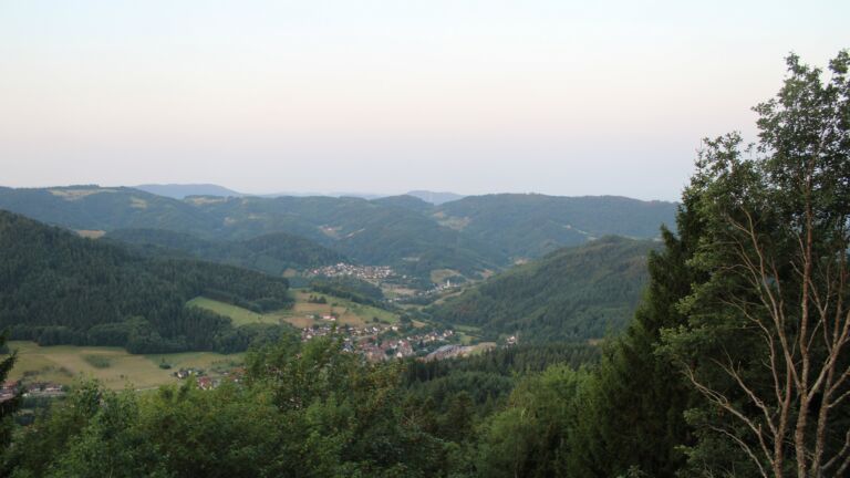 Dieses Bild zeigt eine Webcam-Aufnahme vom Achertal, aufgenommen am Donnerstag, den 30.07.2026 um 06:20 Uhr. Die Temperatur betrug 26.1°C.