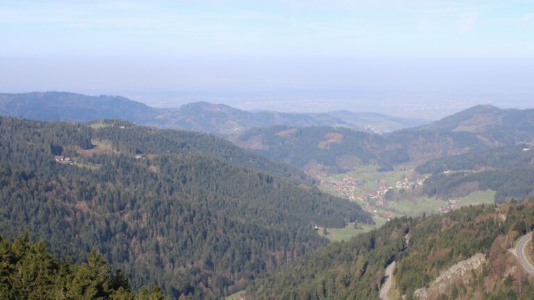 Dieses Bild zeigt eine Webcam-Aufnahme vom Achertal, aufgenommen am Samstag, den 11.04.2026 um 10:00 Uhr. Die Temperatur betrug 10.9°C.