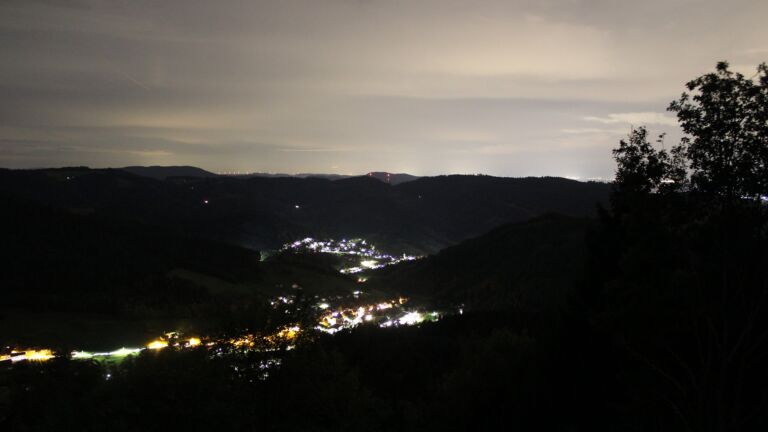 Dieses Bild zeigt eine Webcam-Aufnahme vom Achertal, aufgenommen am Freitag, den 18.09.2026 um 05:40 Uhr. Die Temperatur betrug 12.4°C.