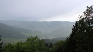 Dieses Bild zeigt eine Webcam-Aufnahme vom Achertal, aufgenommen am Freitag, den 15.05.2026 um 17:20 Uhr. Die Temperatur betrug 5.9°C.