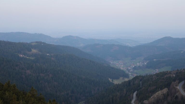 Dieses Bild zeigt eine Webcam-Aufnahme vom Achertal, aufgenommen am Dienstag, den 24.03.2026 um 06:40 Uhr. Die Temperatur betrug 5.3°C.