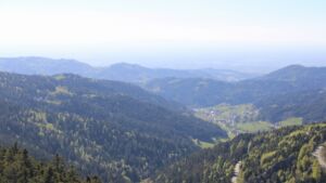 Dieses Bild zeigt eine Webcam-Aufnahme vom Achertal, aufgenommen am Samstag, den 25.04.2026 um 16:40 Uhr. Die Temperatur betrug 14.9°C.