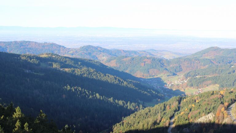 Dieses Bild zeigt eine Webcam-Aufnahme vom Achertal, aufgenommen am Mittwoch, den 05.11.2025 um 09:10 Uhr. Die Temperatur betrug 13.2°C.