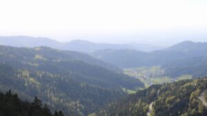 Dieses Bild zeigt eine Webcam-Aufnahme vom Achertal, aufgenommen am Montag, den 20.04.2026 um 18:00 Uhr. Die Temperatur betrug 7.1°C.