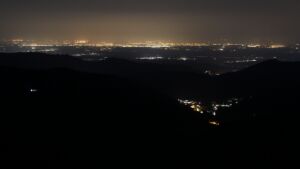 Dieses Bild zeigt eine Webcam-Aufnahme vom Achertal, aufgenommen am Dienstag, den 24.03.2026 um 00:30 Uhr. Die Temperatur betrug 6°C.