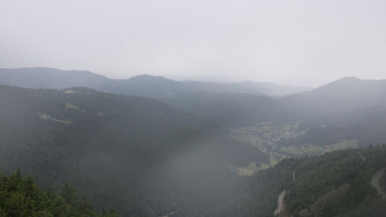 Dieses Bild zeigt eine Webcam-Aufnahme vom Achertal, aufgenommen am Mittwoch, den 16.07.2025 um 11:50 Uhr. Die Temperatur betrug 12.4°C.