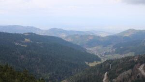 Dieses Bild zeigt eine Webcam-Aufnahme vom Achertal, aufgenommen am Samstag, den 28.02.2026 um 10:10 Uhr. Die Temperatur betrug 6.4°C.