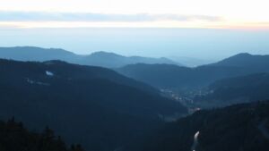 Dieses Bild zeigt eine Webcam-Aufnahme vom Achertal, aufgenommen am Montag, den 09.02.2026 um 18:10 Uhr. Die Temperatur betrug 2.8°C.