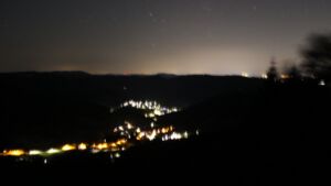 Dieses Bild zeigt eine Webcam-Aufnahme vom Achertal, aufgenommen am Mittwoch, den 12.08.2026 um 02:00 Uhr. Die Temperatur betrug 20.7°C.