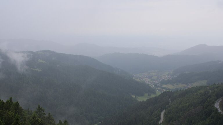 Dieses Bild zeigt eine Webcam-Aufnahme vom Achertal, aufgenommen am Mittwoch, den 04.06.2025 um 13:40 Uhr. Die Temperatur betrug 12.4°C.