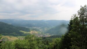 Dieses Bild zeigt eine Webcam-Aufnahme vom Achertal, aufgenommen am Sonntag, den 31.05.2026 um 18:50 Uhr. Die Temperatur betrug 15.5°C.