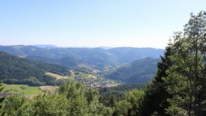Dieses Bild zeigt eine Webcam-Aufnahme vom Achertal, aufgenommen am Donnerstag, den 18.06.2026 um 17:50 Uhr. Die Temperatur betrug 35.1°C.