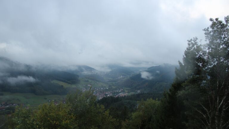 Dieses Bild zeigt eine Webcam-Aufnahme vom Achertal, aufgenommen am Mittwoch, den 14.10.2026 um 07:40 Uhr. Die Temperatur betrug 10.9°C.