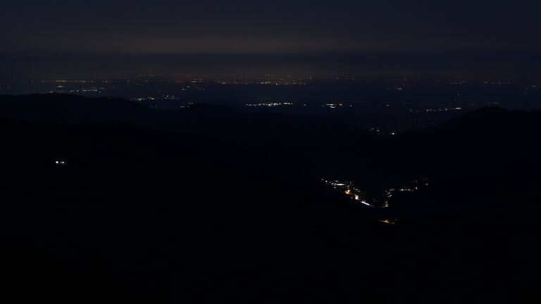 Dieses Bild zeigt eine Webcam-Aufnahme vom Achertal, aufgenommen am Samstag, den 07.03.2026 um 06:00 Uhr. Die Temperatur betrug 9.5°C.