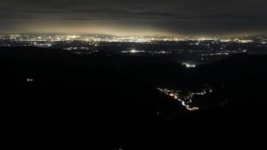 Dieses Bild zeigt eine Webcam-Aufnahme vom Achertal, aufgenommen am Mittwoch, den 19.11.2025 um 17:50 Uhr. Die Temperatur betrug -1.4°C.