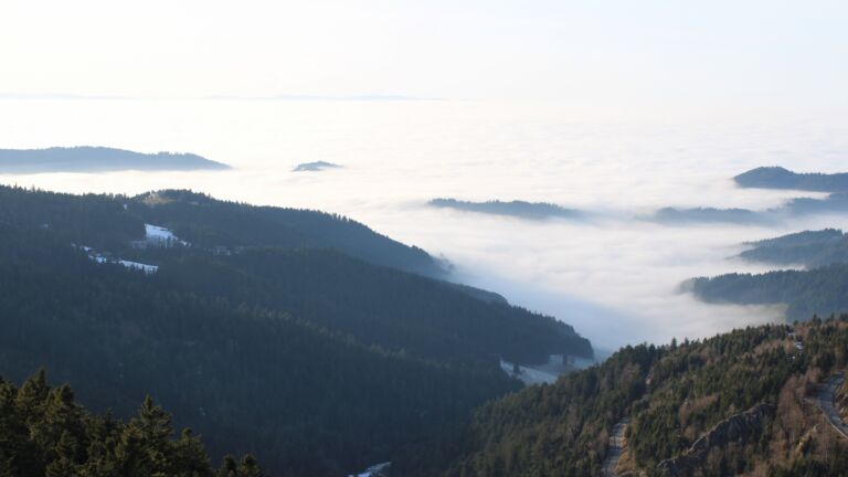 Dieses Bild zeigt eine Webcam-Aufnahme vom Achertal, aufgenommen am Montag, den 19.01.2026 um 15:30 Uhr. Die Temperatur betrug 10.2°C.