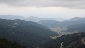 Dieses Bild zeigt eine Webcam-Aufnahme vom Achertal, aufgenommen am Samstag, den 28.02.2026 um 12:20 Uhr. Die Temperatur betrug 5.2°C.