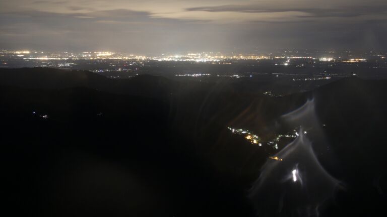 Dieses Bild zeigt eine Webcam-Aufnahme vom Achertal, aufgenommen am Freitag, den 06.06.2025 um 00:00 Uhr. Die Temperatur betrug 11.4°C.