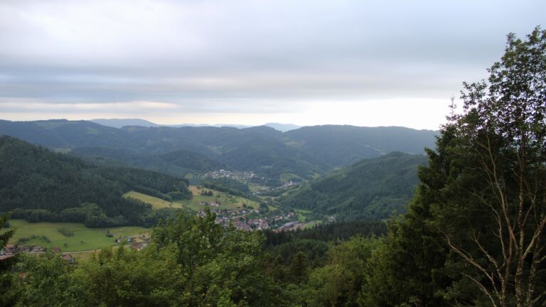 Dieses Bild zeigt eine Webcam-Aufnahme vom Achertal, aufgenommen am Samstag, den 13.06.2026 um 06:40 Uhr. Die Temperatur betrug 14.2°C.