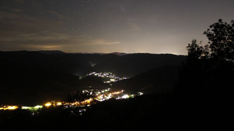 Dieses Bild zeigt eine Webcam-Aufnahme vom Achertal, aufgenommen am Mittwoch, den 16.09.2026 um 23:00 Uhr. Die Temperatur betrug 12.6°C.