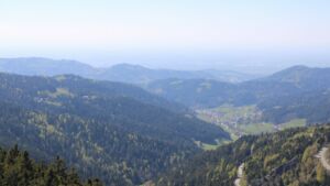 Dieses Bild zeigt eine Webcam-Aufnahme vom Achertal, aufgenommen am Mittwoch, den 22.04.2026 um 15:40 Uhr. Die Temperatur betrug 9.4°C.