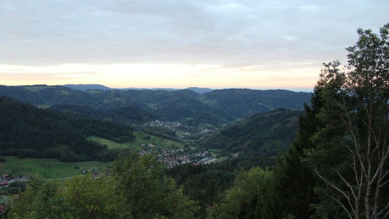 Dieses Bild zeigt eine Webcam-Aufnahme vom Achertal, aufgenommen am Dienstag, den 13.10.2026 um 07:50 Uhr. Die Temperatur betrug 11.3°C.