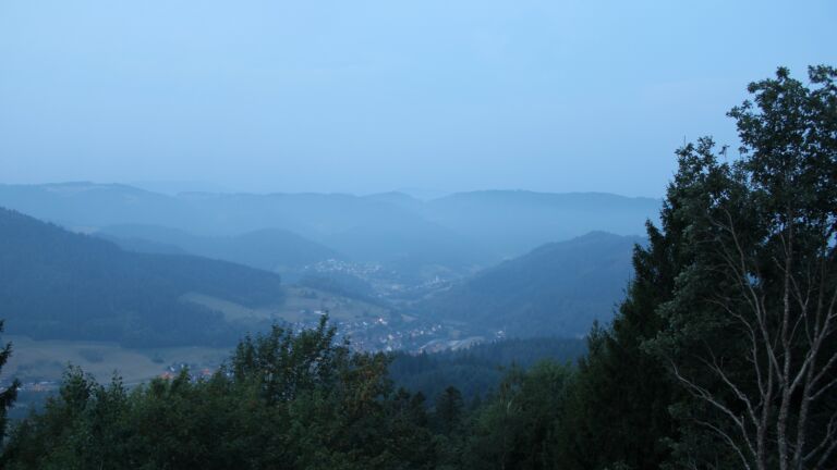 Dieses Bild zeigt eine Webcam-Aufnahme vom Achertal, aufgenommen am Montag, den 17.08.2026 um 06:00 Uhr. Die Temperatur betrug 18.4°C.