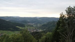 Dieses Bild zeigt eine Webcam-Aufnahme vom Achertal, aufgenommen am Sonntag, den 20.09.2026 um 18:40 Uhr. Die Temperatur betrug 18.8°C.