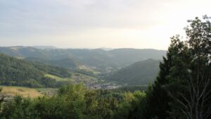 Dieses Bild zeigt eine Webcam-Aufnahme vom Achertal, aufgenommen am Montag, den 10.08.2026 um 20:10 Uhr. Die Temperatur betrug 26.5°C.