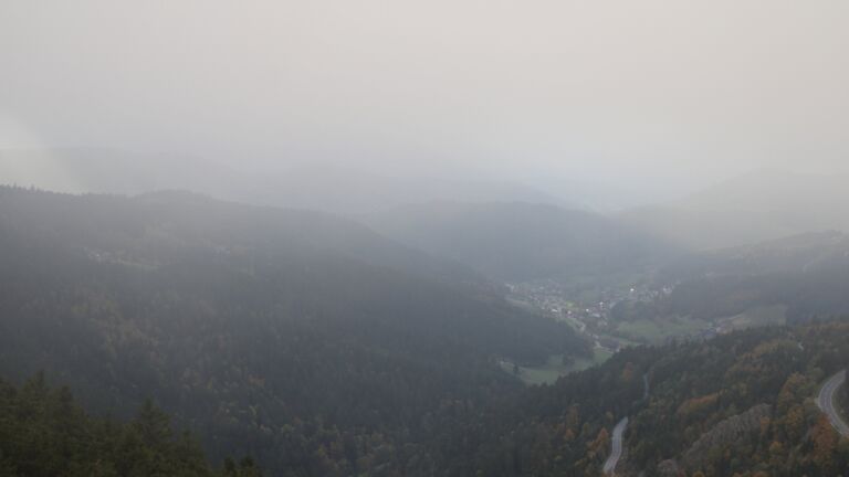 Dieses Bild zeigt eine Webcam-Aufnahme vom Achertal, aufgenommen am Montag, den 13.10.2025 um 18:00 Uhr. Die Temperatur betrug 6.1°C.