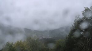 Dieses Bild zeigt eine Webcam-Aufnahme vom Achertal, aufgenommen am Samstag, den 17.10.2026 um 10:50 Uhr. Die Temperatur betrug 10.2°C.