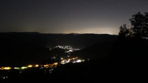 Dieses Bild zeigt eine Webcam-Aufnahme vom Achertal, aufgenommen am Dienstag, den 22.09.2026 um 03:30 Uhr. Die Temperatur betrug 10.9°C.