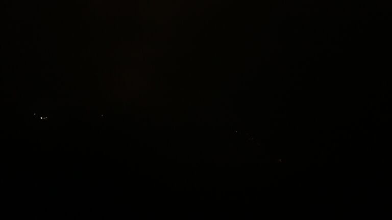 Dieses Bild zeigt eine Webcam-Aufnahme vom Achertal, aufgenommen am Freitag, den 05.09.2025 um 04:00 Uhr. Die Temperatur betrug 9.6°C.