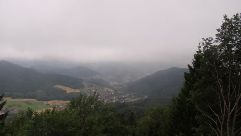 Dieses Bild zeigt eine Webcam-Aufnahme vom Achertal, aufgenommen am Montag, den 29.06.2026 um 05:30 Uhr. Die Temperatur betrug 18.6°C.